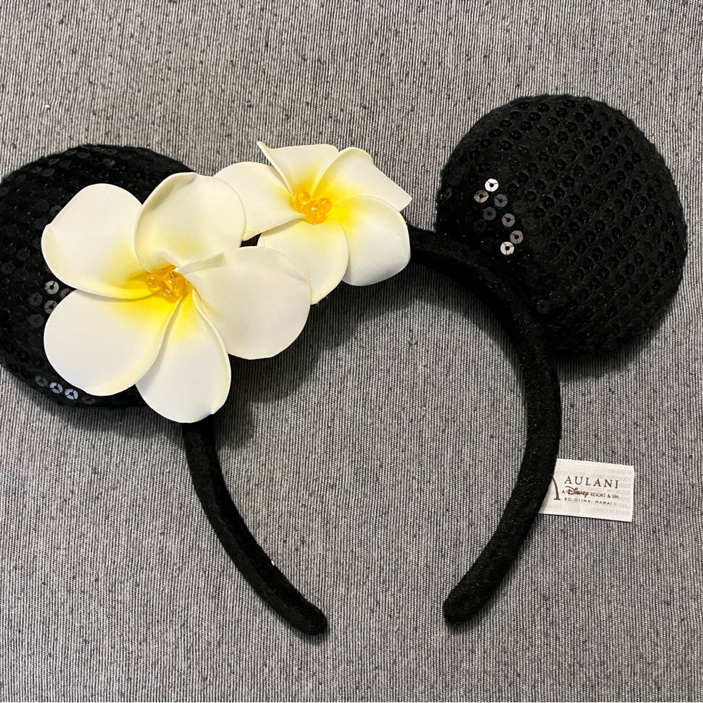 Black Sequin Mouse Ears with White Flowers
